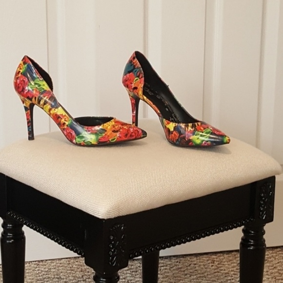 Multicolored flowers heels - Picture 3 of 8